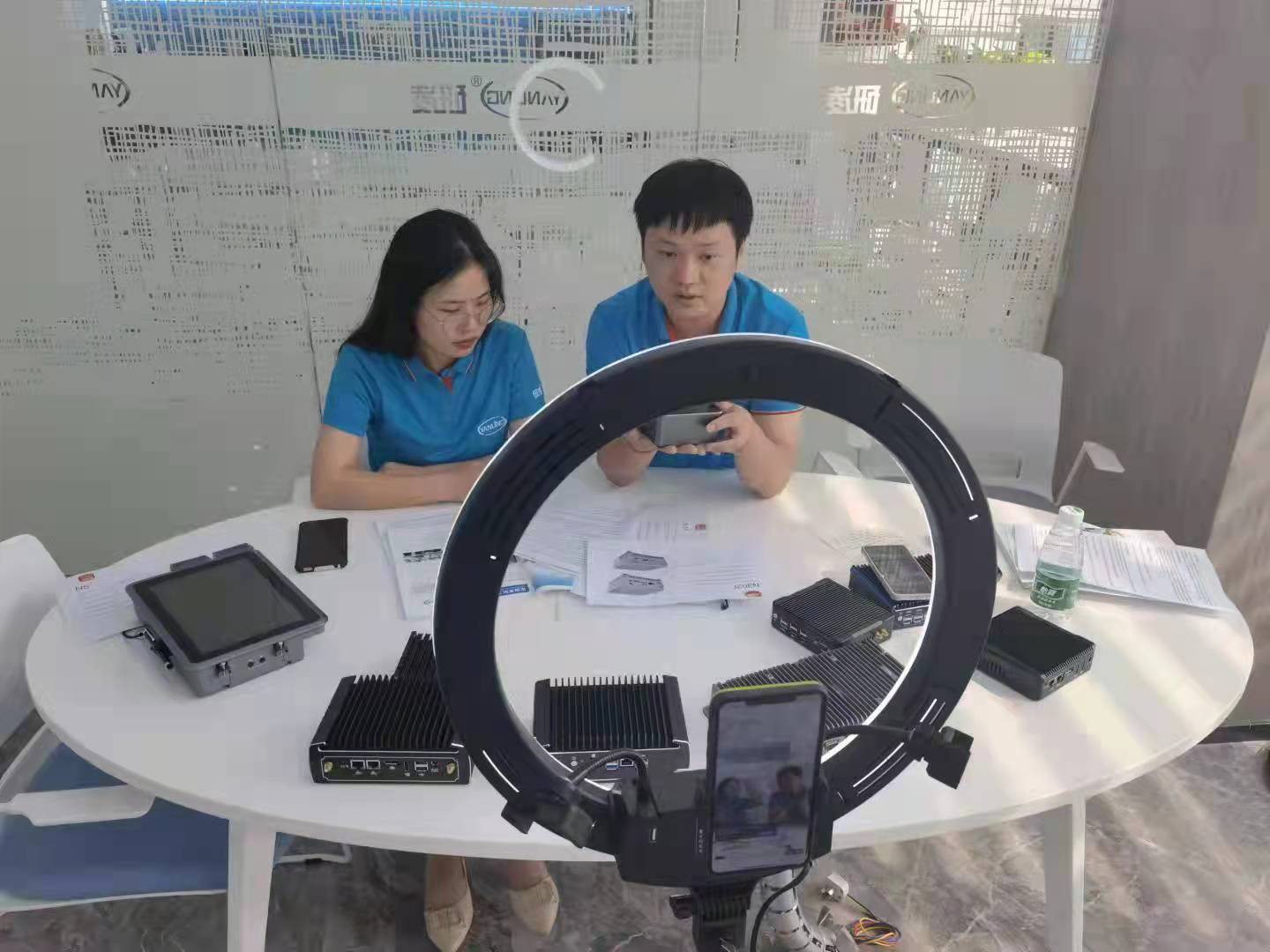 Quảng cáo phát trực tiếp vào tháng 9